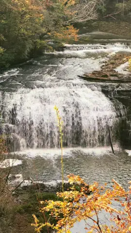 #middlefalls #burgessfallsstatepark #tenessee #dayhiking 