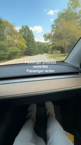 Send help🙏🏽 #driving #reckless #saveme #ihitmyhead 