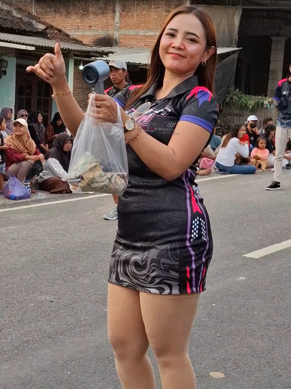 semangat kak silla Tiktok : Jejak Si Gendut Official Youtube : Jejak Si Gendut Official Fb : Viki Irvan Yulistiawan  Jangan lupa di POSTING ULANG  ya kak biar FYP dan kalian biasa terkenal heheheh.. Terima kasih.. #dancerkarnaval #karnavaltulungagung #soundtulungagung #maskotkarnaval #jejaksigendutofficial  @sila febriani 