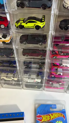 Cuánto es lo máximo que as gastado por un carrito ? Los leo en los comentarios #viralespañol #paratipage #hotwheelscollector #coleccionista #carritoshotwheels 