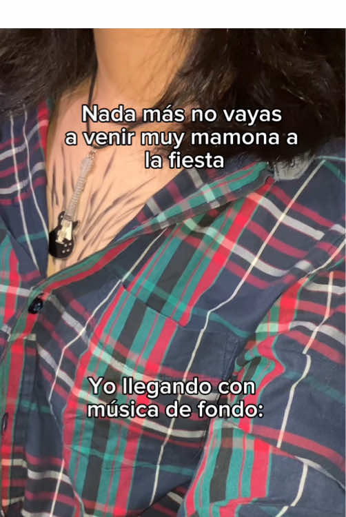 Este no podía ser cospobre, el cosplay ya era pobre 🦾 #disfraz #disfracesdehaloween #nosotrolosguapos #albertano 