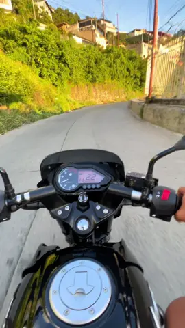 La jungla 🏡 #viraltiktok #bajajpulsar #pulsar #fyp 