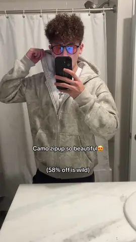 @Comfrt 5’10 165 MEDIUM #comfrt #camo #zipuphoodie #winter #fashion 