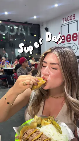 @Tacosjeeep tacos de bistec 🌮 #tacos #taco #comida #chicaregia #monterrey 