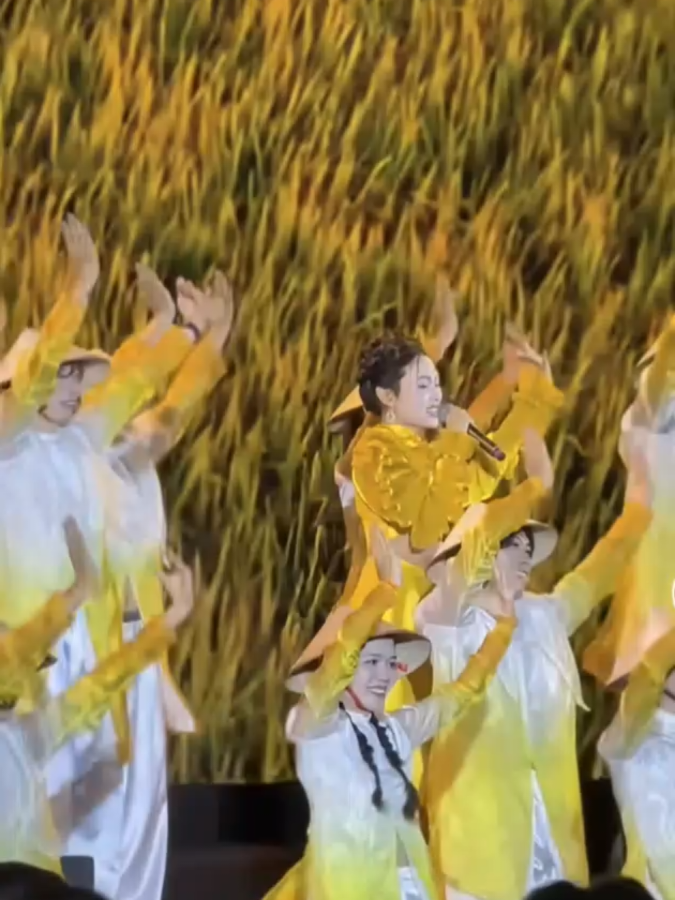 Vlog đi chơi để hình bìa với Cún. Và còn bảo  