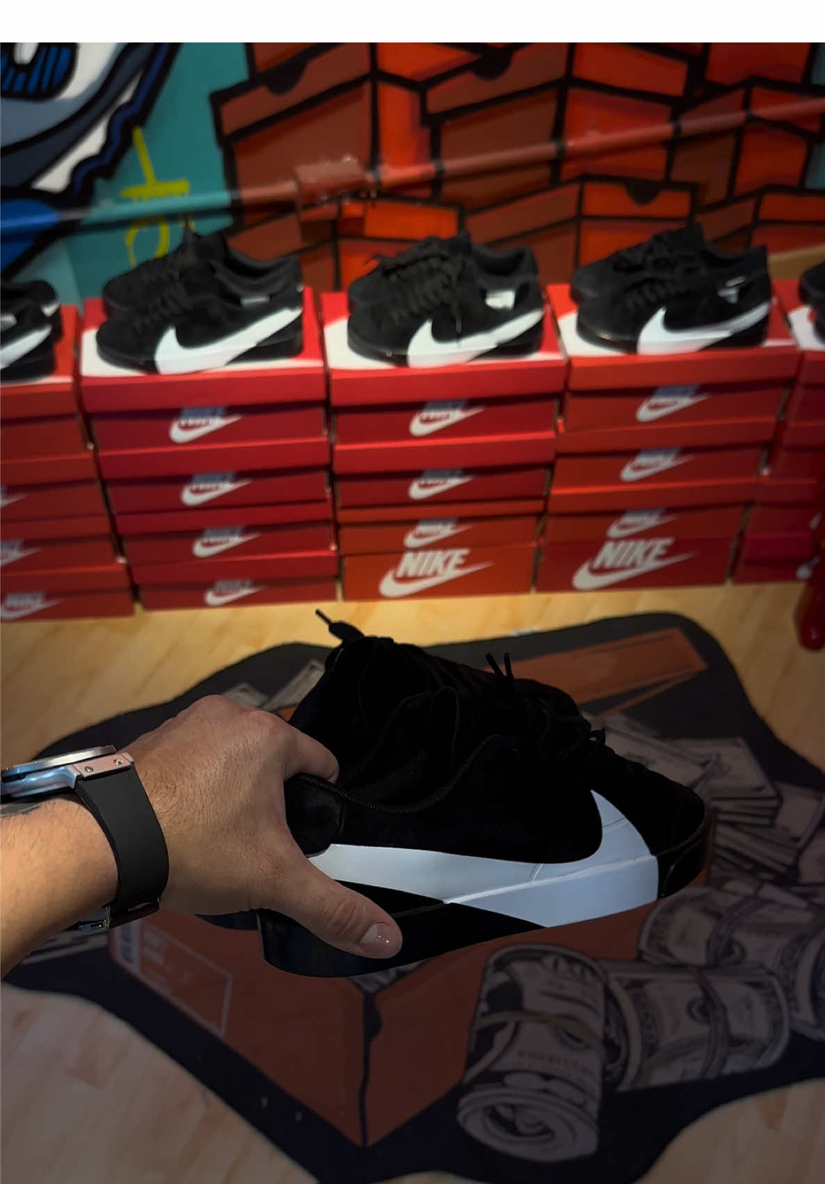 ¡YA LLEGARON!🚀 Somos MK Sneakers, la tienda #1 en Colombia.🇨🇴 Gracias Dios por tus bendiciones✨ Cali, COL.😎 Estamos ubicados en el centro comercial Los Angeles, local 202.📍 Te esperamos🫡 #fyp #parati #colombia #ecuador 