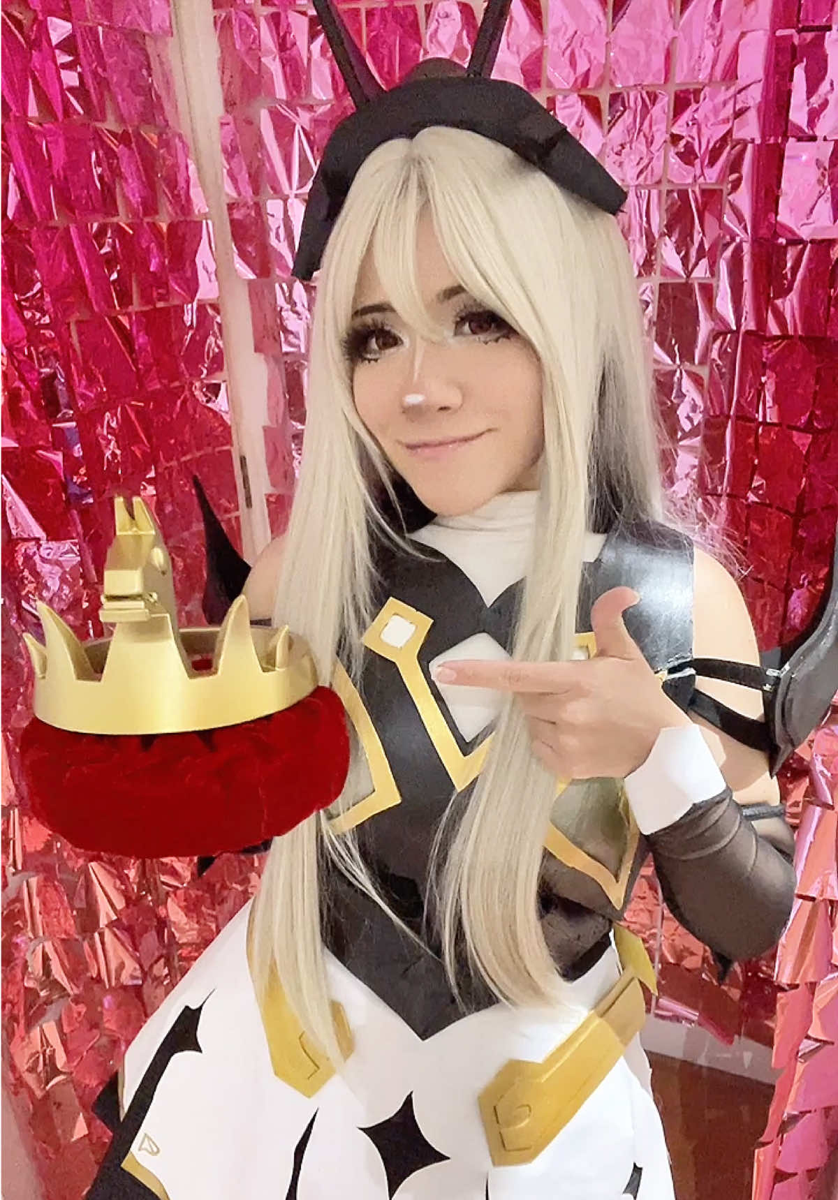 ¿Cuantas coronas has ganado tú? 🤔🌟 #fortnitecosplay #fortnite #princesalexa #princesalexacosplay #halloweencostume 