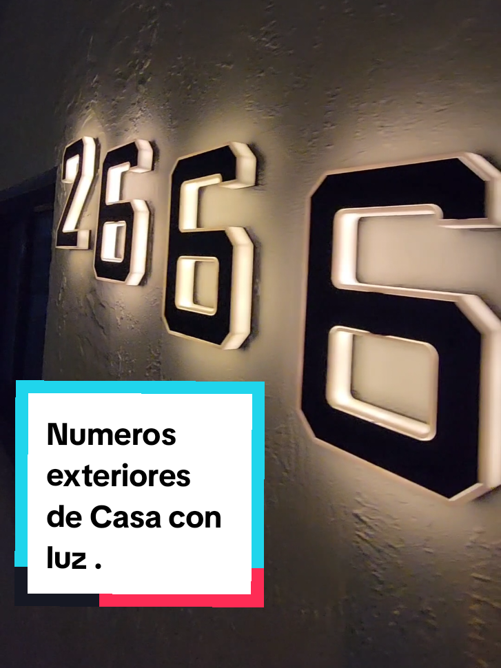 Números Exteriores de Casa con luz , se recargan con la luz solar  ,se enciende automáticamente en la noche ,y se apagan al amanecer, son de fácil instalación.  . .#solarlihght #housedecor #decoration #Home 
