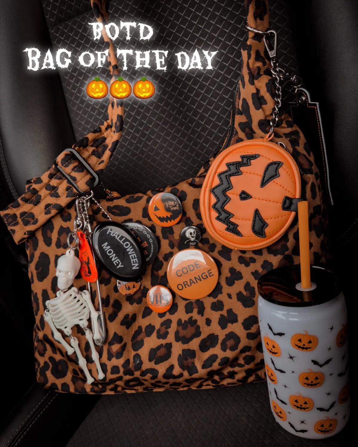 Happy Halloweek everyone💀 So sad we are on the final week of October 😢 Bag - @BAGGU  Charms - @Bath & Body Works @losangelescrafts @hottopicofficial @3Potato4 @Etsy @Rattlehead Crafts  Buttons - Rattleheadcrafts @𝕾𝖆𝖒𝖆𝖓𝖙𝖍𝖆 ( ၴႅၴ @Spirit Halloween  Phone case - @velvetcaviar   #bag ##bagcharm#bagaccessories #halloween #baginspo 