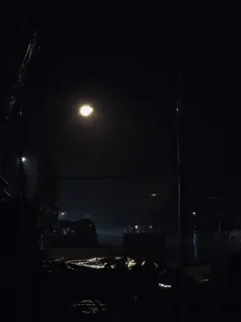 7214. Có những chuyện đã chuẩn bị tâm lý sẵn để đối diện, nhưng khi nó thành hiện thực thì vẫn không thể nào chấp nhận được... Càng trưởng thành, ta lại càng ít kiên nhẫn với những điều nửa vời. Thích những câu chuyện có hồi kết, và những người nói được, làm được. 