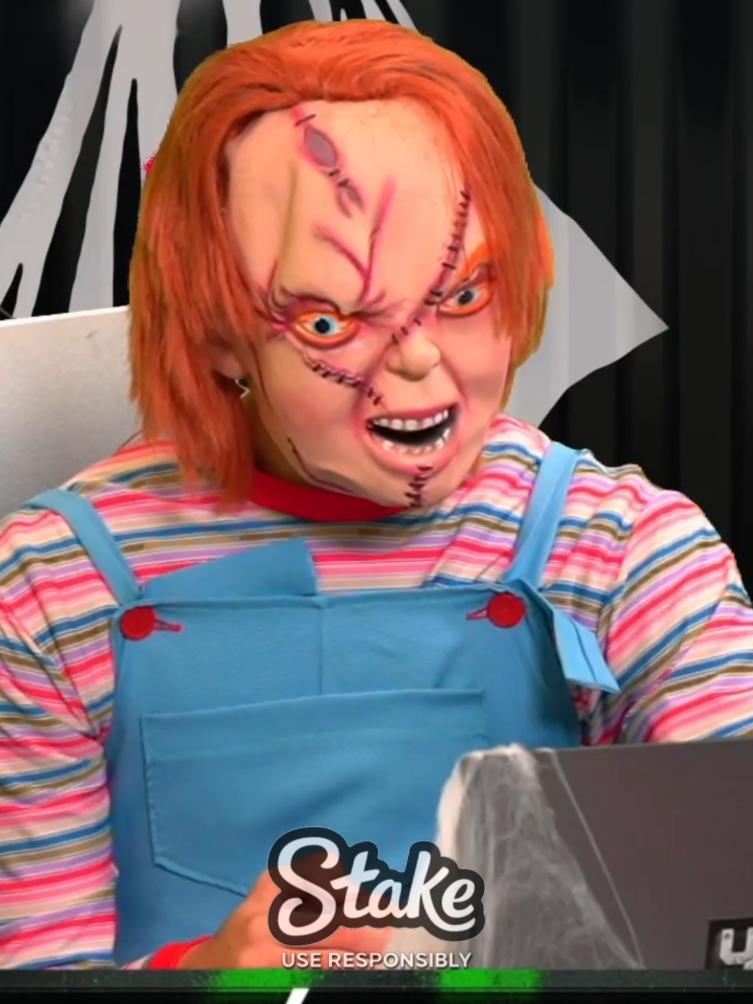 Vino Chucky a 412 😱😂☠️ #412 #davoxeneize #halloween #spiderman #lacobra #chucky #benitosdr #humor