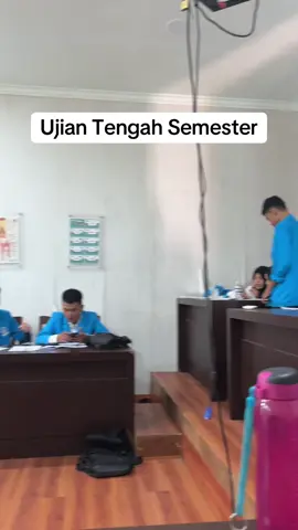 Ujiannya mengomentari dan menganalisa persidangan mba Nikita Mirzani, sudah sesuai dengan hukum acara pidana atau tidak.