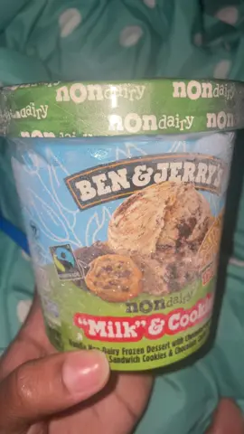 One thing about it two things for sure I’m sneaking my ice cream #everythingmom🌍😘 