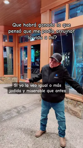 Hasta de lejos se nota🤭 #literal #lgbt #elitoxica #seleve #pobrecita 