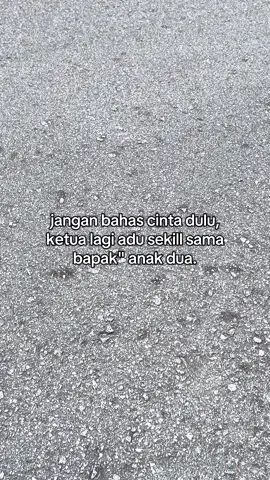 Ketua lagi sibuk adu skill 