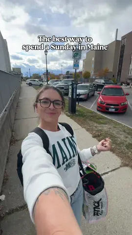 Maine winters can be long but hockey games at the @Maine Mariners makes them a lot more fun.  The Mariners have turned Sundays into easy ways for families to make memories together and we are hooked!  Every Sunday brings something new — so whether it’s face paint, cornhole, post-game skates, or Beacon’s Birthday, there’s always something to look forward to every Sunday home game!  Check out the full promotional schedule & grab your Family Four Pack and start planning your next game! 🥅 🏒 🔱 #thesevenSEASons  #MarinersPartner