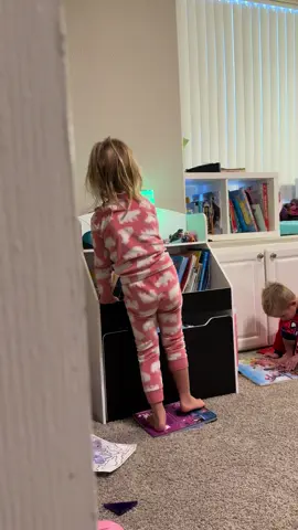 Evening small talk with Alexa 😆#fyp #cutebaby #kidsoftiktok #funny #cute 