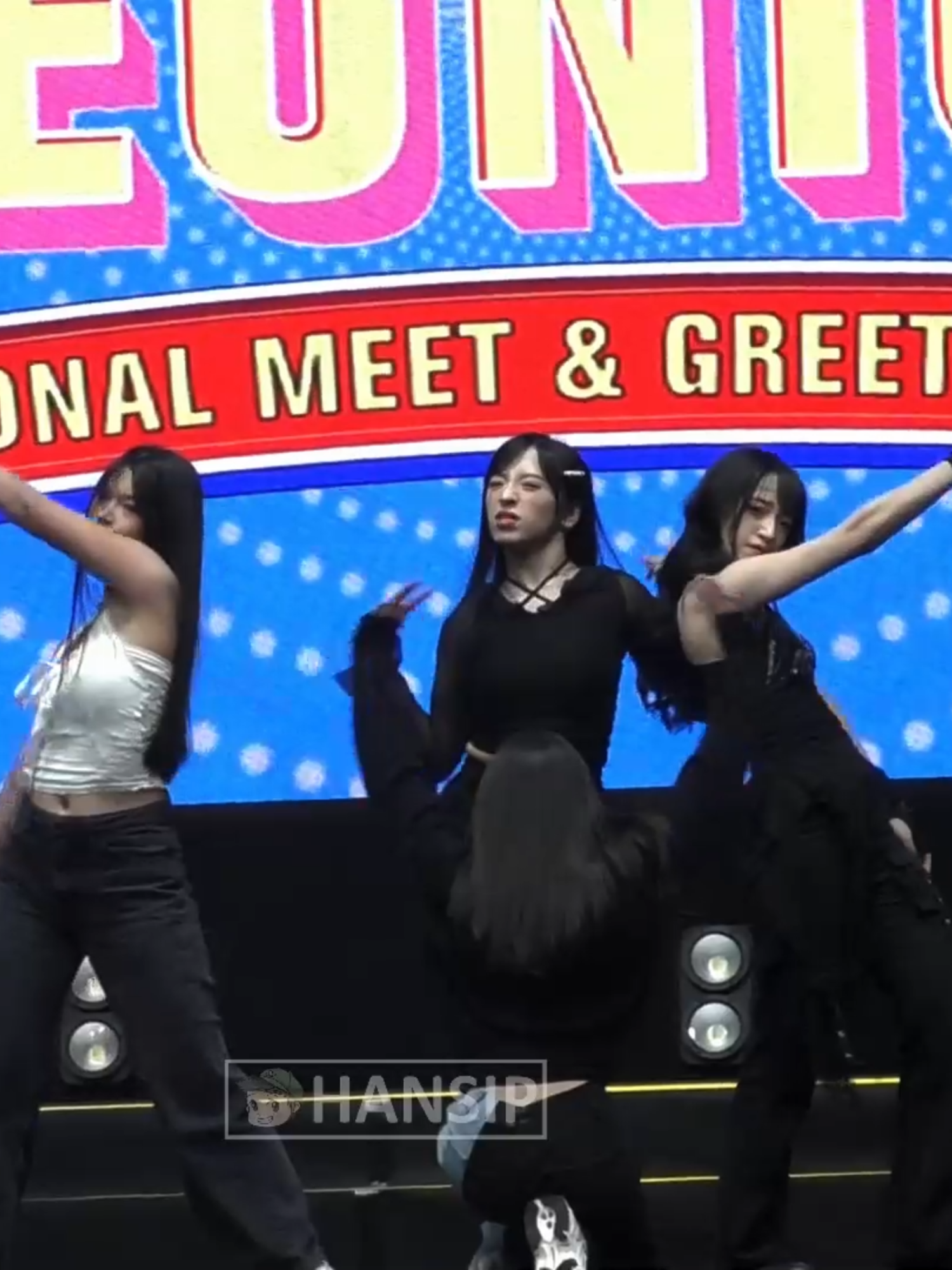 Dance Cover by Gracie, Elin, Dena, Desi | 2NE1 - 내가 제일 잘 나가 (I AM THE BEST) at #JKT48AKB48Reunion ❤️‍🔥 @graciejkt48 @daisyjkt48 @danellajkt48 @elinjkt48 #HansipCAM