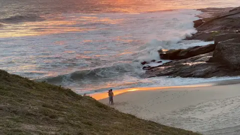 Saquarema tem o pôr do sol 🌅 mais lindo do mundo e eu posso provar! ✨🙏 #Saquarema #pordosol 