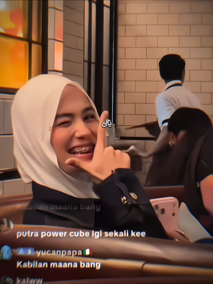 Replying to @88stoneloveryalil yalili yg sejak kemunculannya di BYON langsung jadi iconnya BYON👀🤭 comellahhh niaa 🤏🏻😚 [cr; live @BYON COMBAT ] #puterirania #rania #byoncombat  #jakartafashionweek #jadenrania @﷼﷼ 