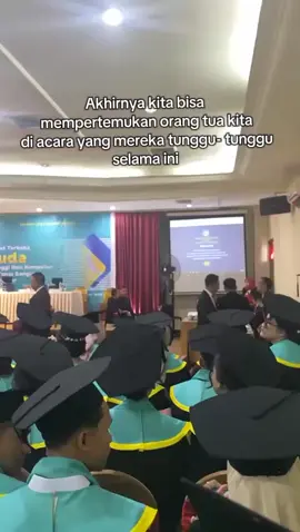 Even though the journey is not the same, I hope everyone is successful. #fyp #wisuda #wisuda2025  #kuliah #kampus 