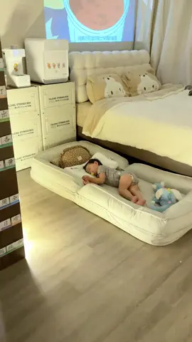 Bảo tự lập, ngủ riêng từ nhỏ mà khum ai tin #via2vach #goccuabonkhongrang #taphoabonkhongrang #bonkhongrang #viaconcung 