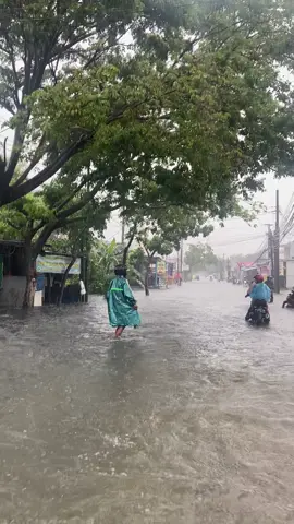 panas koyo neroko udan koyo segoro #semarangbanjir #semaranghits #bajir #semarangbanjir2025 #semarangstory 