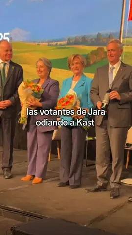 😂😂😂😂 nadie se resiste #kast #joseantoniokast #jeannettejara #chile #paratiiiiiiiiiiiiiiiiiiiiiiiiiiiiiii 