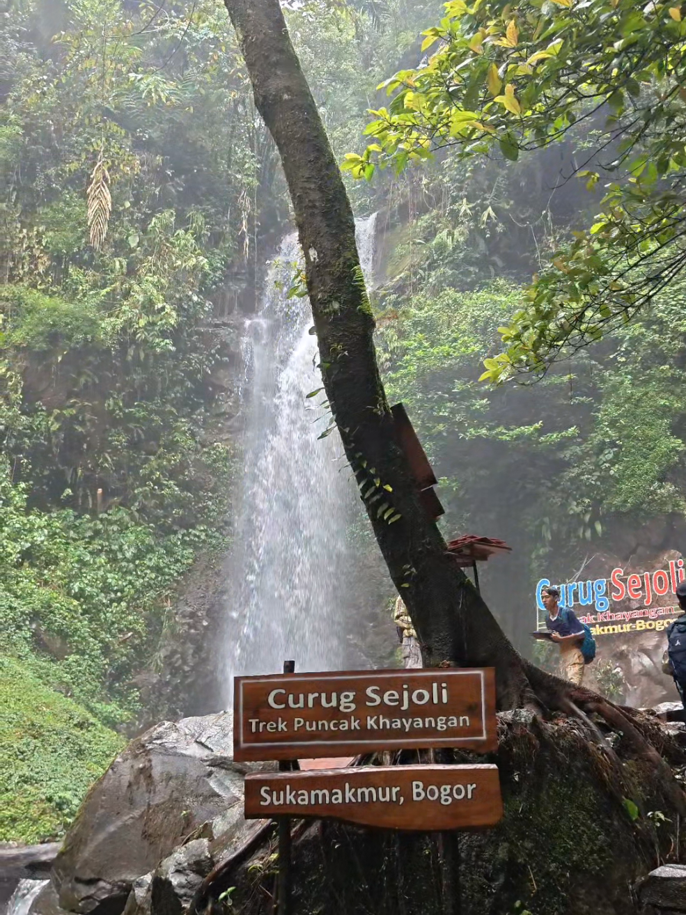 :)  #curugsejoli #puncakkhayangan #t #puncakalamcipamingkis @puncak_alam_cipamingkis 