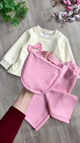 Set nỉ mèo nơ cho bé gái kèm túi xinh xỉu 🥰🌷🌷 @Leo Kids xin chào #setbegai #bobegai #bodaitaychobe #bothudongchobe #bochobe #setbegai #doxinhchobe #quanaobegai #xuhuongtiktok #quanaotreem#thoitrangchobe #xuhuong #foryou #viral #OOTD #thoitrang #leokidsxinchao #quanaohottrend #thịnhhành #outfit #baby #embedangyeu #mebimsua 