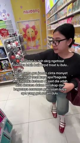 ini bukan denial, soalnya aku jg skrg punya cowooo dan kita ketemu di versi terbaik kita. and he loves me so much!!🥹💖