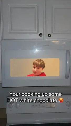 Another lonely Christmas 😌 I’m so uglyyyyy litterally so ugly #viral #backwbeni #godisgood #beni #famous 