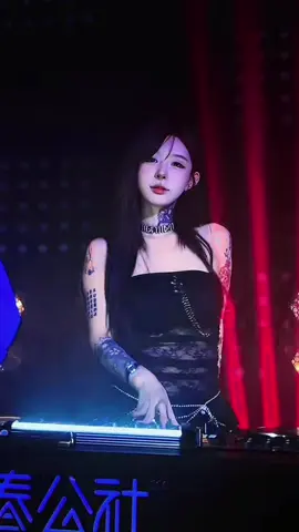 寒いなってきたかな、DJFOXのビデオみたら、暖かくなるように よろしくお願いします #club #dj #dancer #tiktok 