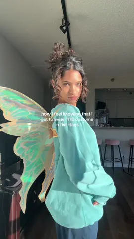 Guys I’m almost done diying it too #halloween #diyhalloween #halloweencostume #costume 