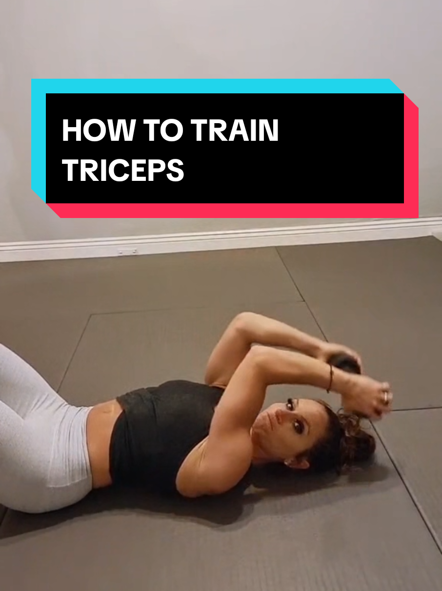 It's Showtime 😉 #fyp #foryou #triceps #Fitness #goviral 