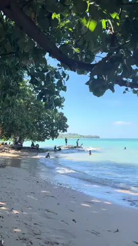 📍Pantai Ceri / Teluk Ceri Bisa bbqan juga nih disini, tapi harus jaga kebersihan ya #fyp #kendari #pantai #sulawesitenggara #xyzbca 
