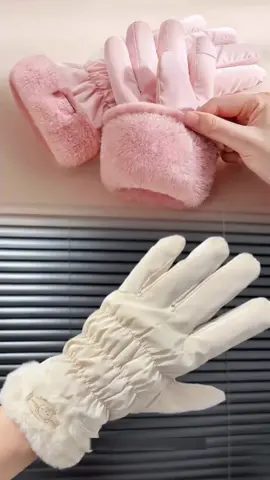 Găng tay giữ ấm mùa đông lót lông . Găng tay phao chống nước có cảm ứng điện thoại #familymartbg #phukienthoitrang #gangtaymuadong #gangtaycamungdienthoai 