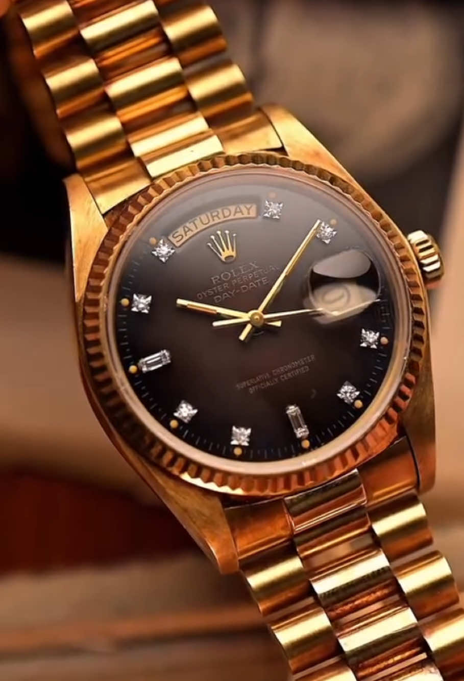 Rolex Day-Date “Stella Ombre” ref. 18038 in stunning mint condition – 36 mm of solid 18k yellow gold. These lacquered enamel dials were the rebels of their time: bold, bright, and way too funky for the ’70s crowd. Ironically, that’s exactly why collectors can’t get enough ofThe satisfaction of#Rolex #watch