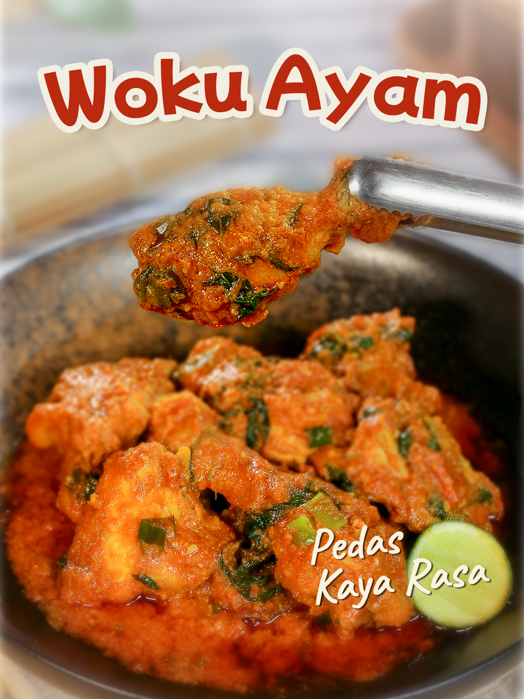 Lagi bosan sama ayam goreng atau ayam kecap? Cobain woku ayam deh! 🌶️ Bumbunya kaya banget dan bikin lupa kalau sudah abis nasi sebakul. 🍗 ✨WOKU AYAM✨ Resep Rudy Choirudin Bahan : - 500 gr Ayam - 1½ sdt Desaku Kunyit Bubuk - 1½ sdt Garam - 1 sdm Air Bahan 2: (blender/haluskan) - 8 buah Bawang Merah - 4 cm Jahe - 3 butir Kemiri Sangrai - 1 sdm Desaku Cabe Bubuk - 6 sdm Air Bahan 3: - 6 sdm Minyak Goreng (untuk menumis) - 1 lembar Daun Pandan - 1 batang Serai (memarkan) - 5 lembar Daun Jeruk - 300 ml Air - 1 buah Tomat (potong-potong) - 2 sdt Desaku Bawang Putih Bubuk - ½ sdt Ladaku Merica Bubuk - 1 batang Daun Bawang (rajang 1 cm) - 15 gr Kemangi (1 genggam) - ½ sdm Air Perasan Jeruk Nipis CARA MEMASAK 1. Campur Bahan 1(ayam, Desaku Kunyit Bubuk, garam dan air), aduk rata dan diamkan selama 30 menit. 2. Tumis Bahan 2 yang sudah dihaluskan (bawang merah, kemiri sangrai, jahe, Desaku Cabe Bubuk, dan air), sampai harum dan matang. 3. Masukkan daun pandan, serai, dan daun jeruk, lalu tumis kembali sampai layu dan mengeluarkan aroma. 4. Masukkan ayam beserta bumbu lumurannya (semua Bahan 1), masak sampai berubah warna. 5. Tambahkan air dan tomat, masak sampai mendidih, lalu kecilkan api dan tutup wajan, masak kembali selama ± 10 menit. 6. Masukkan daun bawang, daun kemangi, Desaku Bawang Putih Bubuk dan Ladaku Merica Bubuk, masak hingga mendidih kembali. 7. Matikan kompor, masukkan air jeruk nipis, aduk rata. 8. Hidangkan. #simplerudy #masaksatset #reseprudychoirudin #rudychoirudin #makananmenado #woku #wokuayam #resepayam