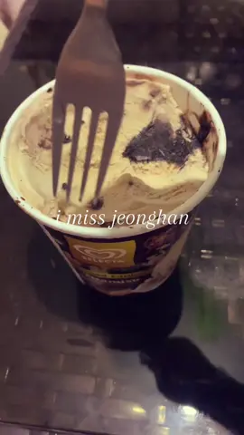 i hate mandatory military services sm 😖 i need my husband back #jeonghan #seventeen 