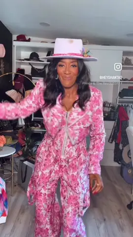 Ayeee outfit from shop Akira  @AKIRA 