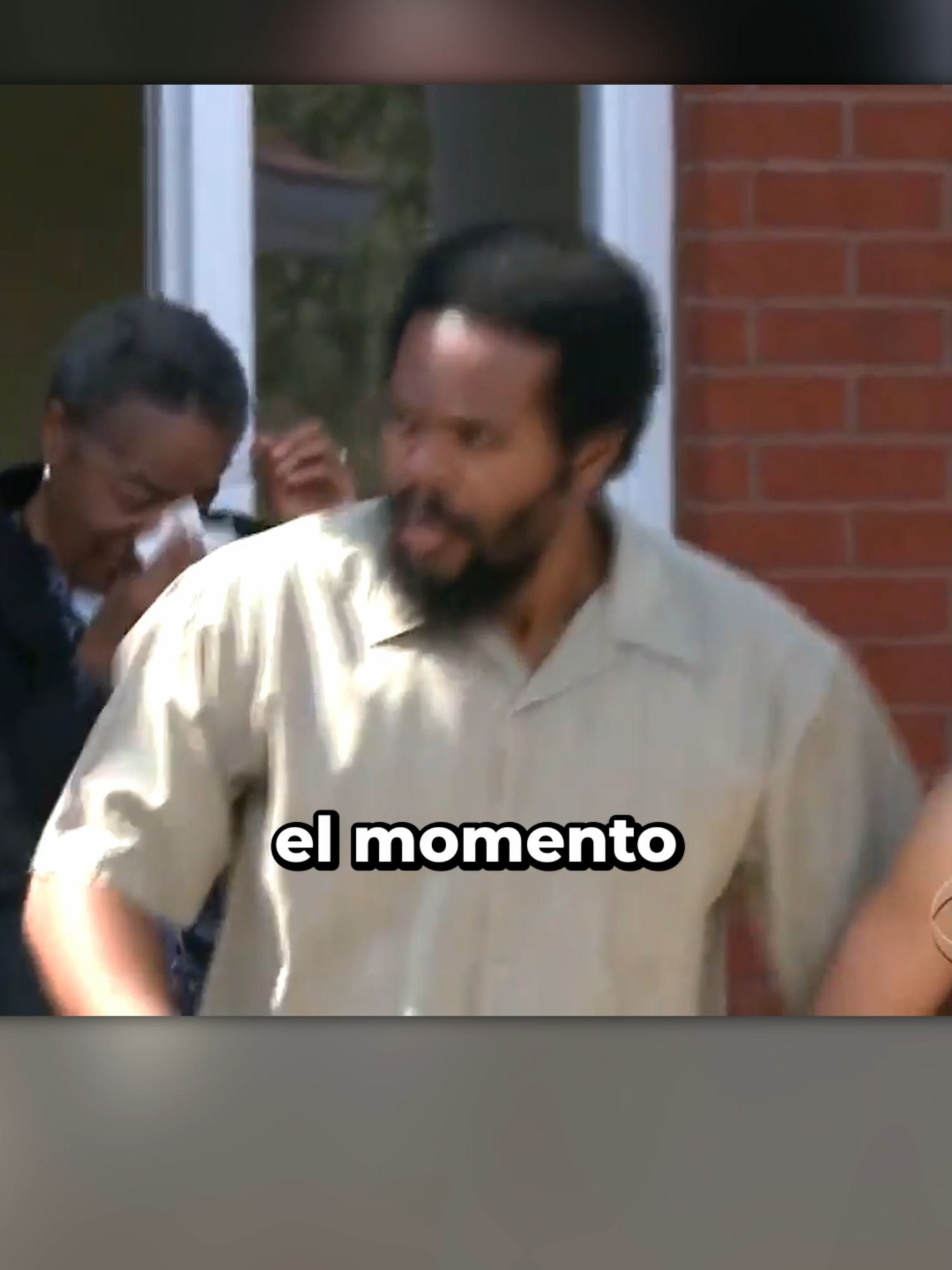 La policía se olvidó de meterlo en la cárcel