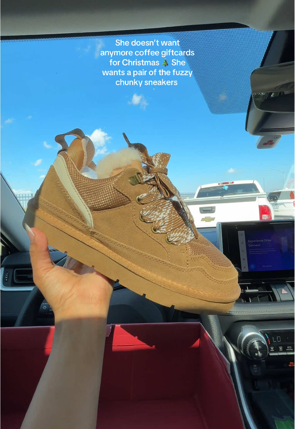 Fuzzy winter sneakers! Stop it 😩#fyp#evellyhootd#wintershoes #christmasgiftideas#giftsforher#fuzzysneakers#tiktokshopcybermonday#tiktokshopblackfriday 