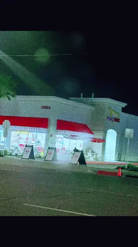 In-N-Out employees are finally coordinating everything for their grand opening. 👀 #sylmar #innout #fyp #tiktok #viral 