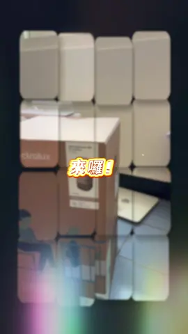 💨✨ 居家空氣升級完成！ 最近妳有被這台圈粉嗎？～ Electrolux 極適家居500 UV抗敏空氣清淨機 🤎 最後倒數階段 快電商x Electrolux 更便宜ㄟ⋯妳還不知道嗎？ 顏值超高、功能又滿分！ 最喜歡它有「空氣品質指示燈」， 一眼就能知道家裡空氣狀態～ 綠燈代表空氣清新、紅燈就是提醒該開啟強效模式啦🔆 ✔ UV抗敏技術，有效去除異味與細菌 ✔ 專利螺旋氣流，淨化全室更快速 ✔ 靜音又省電，放客廳或臥室都超適合 奶茶棕質感太加分， 家裡空氣變乾淨，整個人都放鬆🌿 #Electrolux極適家居500 #空氣清淨機 #毛孩家庭救星 #居家療癒風 #解救家中過敏兒