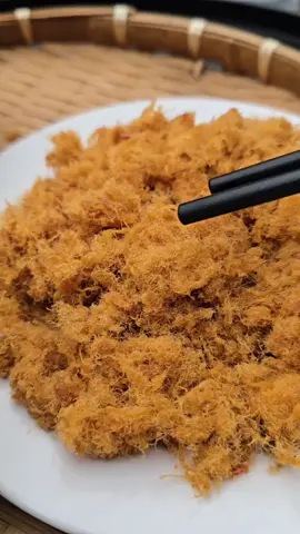 Sự kết hợp của tôm và thịt nạc, tạo nên món ruốc tôm thơm ngon. #đặcsảnquảngninh  #hảisảnthulệquảngninh  #ruốctôm 