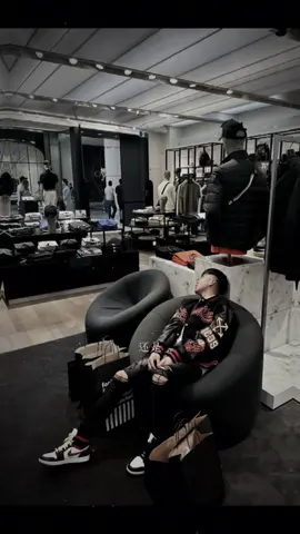 Không cần nói to, chỉ cần làm thật – xã hội tự biết ai mới là nhất…!