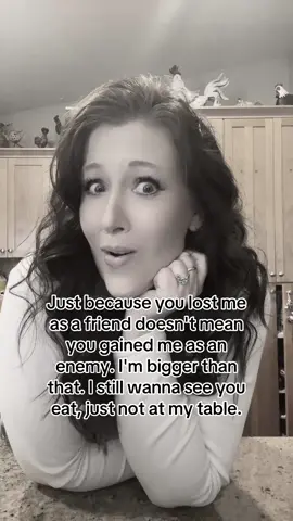 #jessiemurph #deadtome #friends #friendship #adulting 