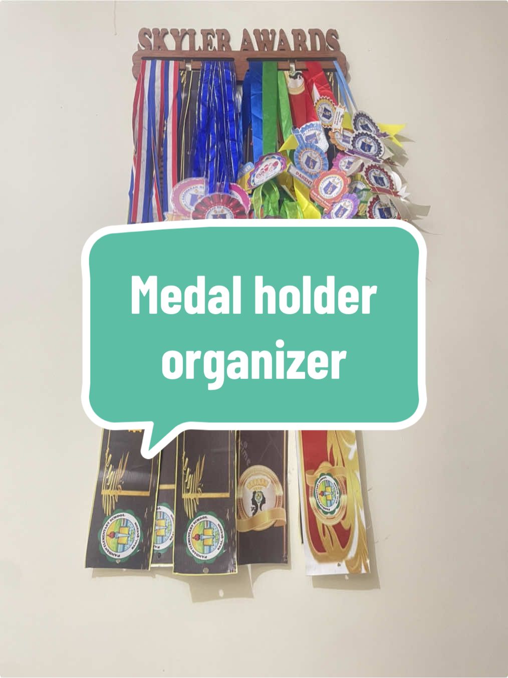 Nakakaproud makita ang achievements ng anak naten😍#Customizedwoodmedalholder#woodmedalorganizer #Medalholder #medalorganizer #studentachievements 