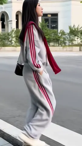 Set Thể Thao Da 3 Món Nỉ 2 Da Loại Đẹp Áo Nỉ Xám Mix VIền Đỏ Phồi Quần Ống Xuông #set3mon #setboxinh #setbothethao #thoitrang #xuhuong 